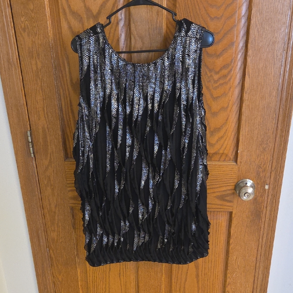 Black & Silver Textured Sleeveless Evening Top